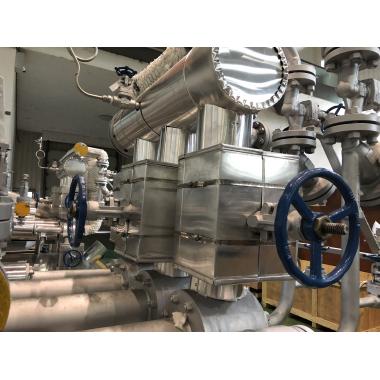 Steam ejector, steam seal insulation layer and hood
