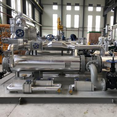 Steam ejector, steam seal insulation layer and hood